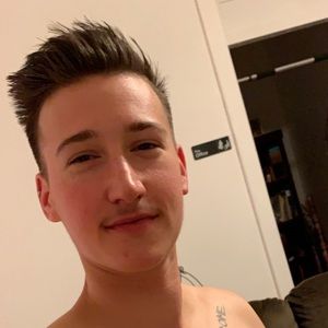 Meet your Posher, Cj